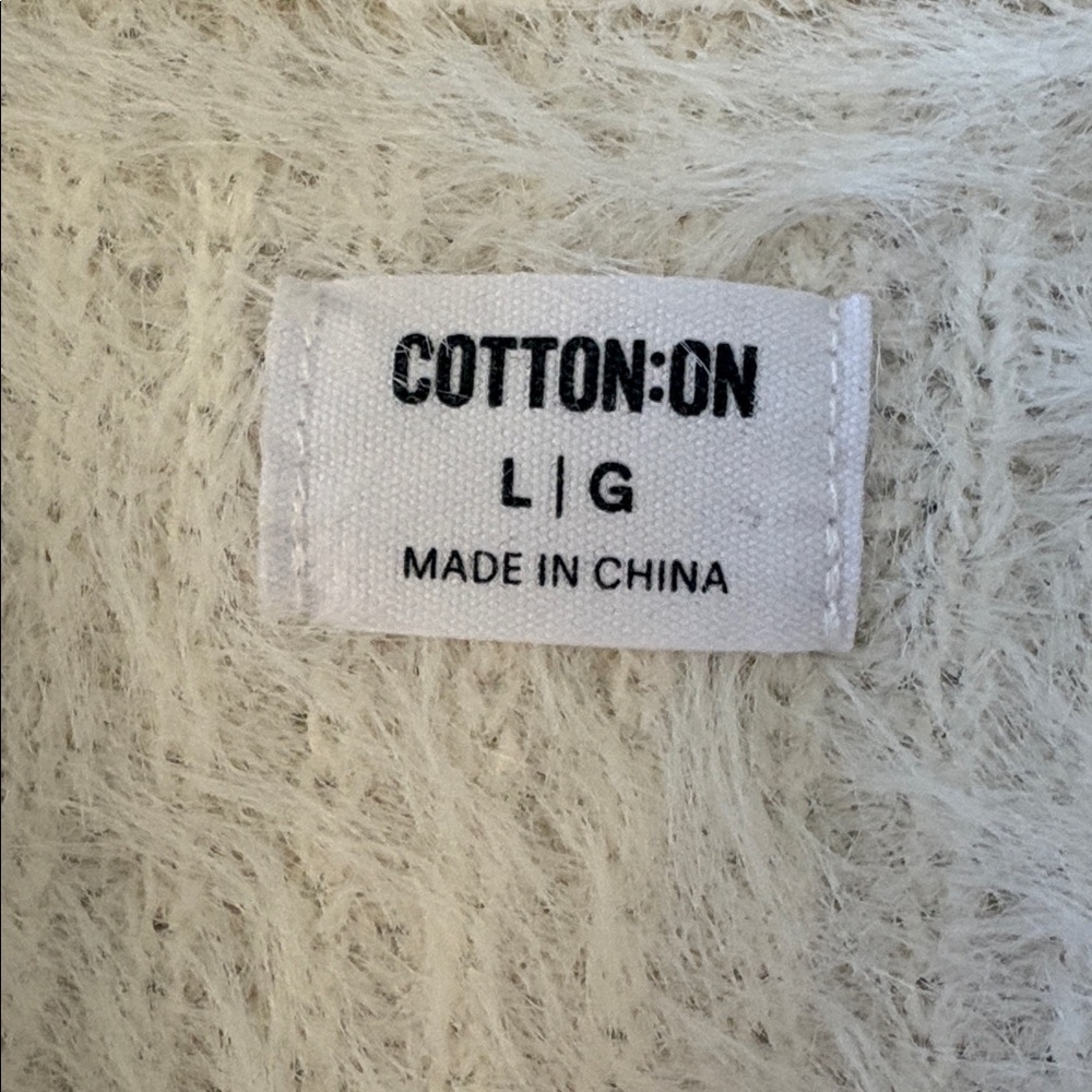 Cotton On White Fuzzy Eyelash Knit Crewneck Sweater Size Large Cozy Soft - Picture 6 of 7